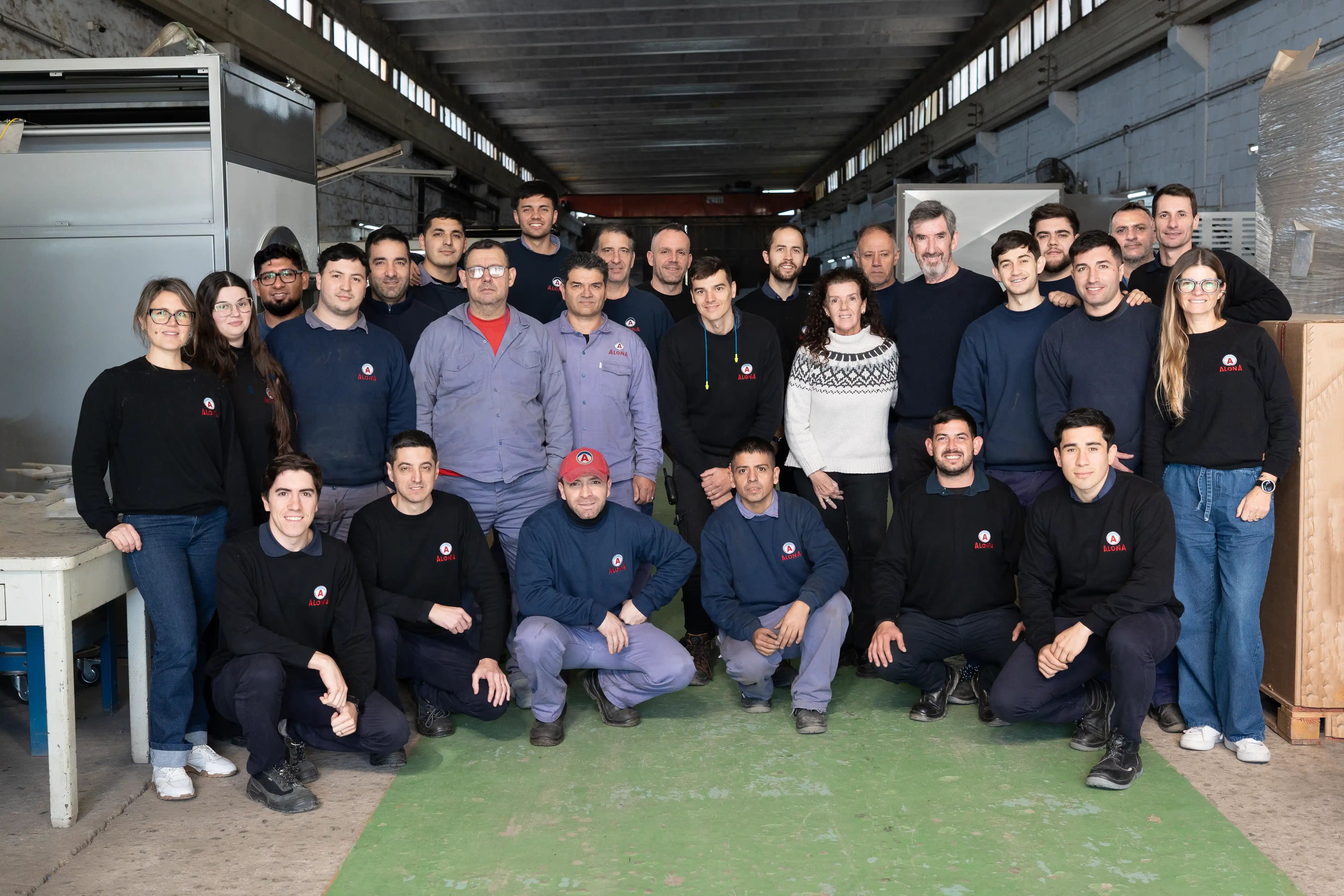 Planta industrial y equipo de Aloña en Argentina